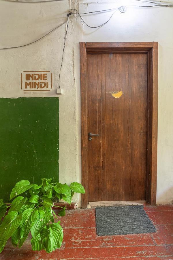 Hostel Indie Mindie ティビリシ エクステリア 写真